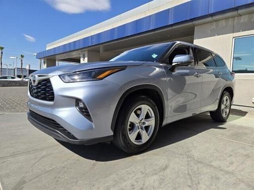 2021 Toyota Highlander LE