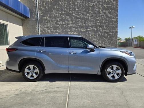 2021 Toyota Highlander LE