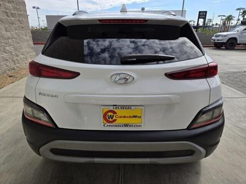 2022 Hyundai KONA SEL