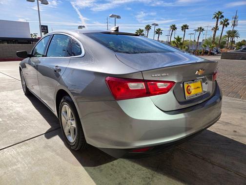 Sterling Gray Metallic 2024 Chevrolet Malibu 1LS