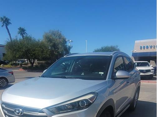 2017 Hyundai TUCSON SE