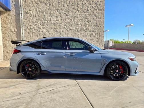 Sonic Gray Pearl 2025 Honda Civic Type R