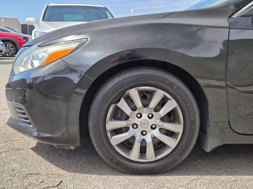 Super Black 2018 Nissan Altima 2.5 S