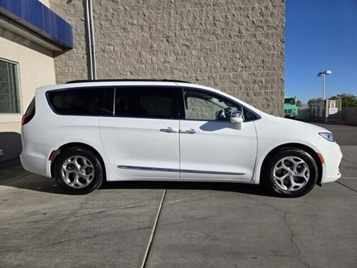 2022 Chrysler Pacifica Limited