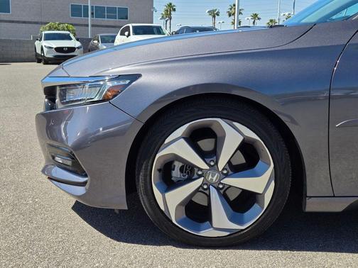 Modern Steel Metallic 2018 Honda Accord Touring 2.0T