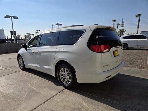 2021 Chrysler Voyager LXI