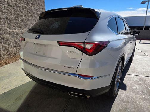 Platinum White Pearl 2023 Acura MDX Standard