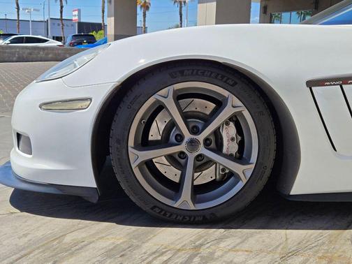 Arctic White 2012 Chevrolet Corvette Grand Sport
