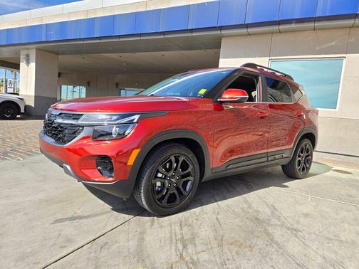 Mars Orange 2024 Kia Seltos X-Line