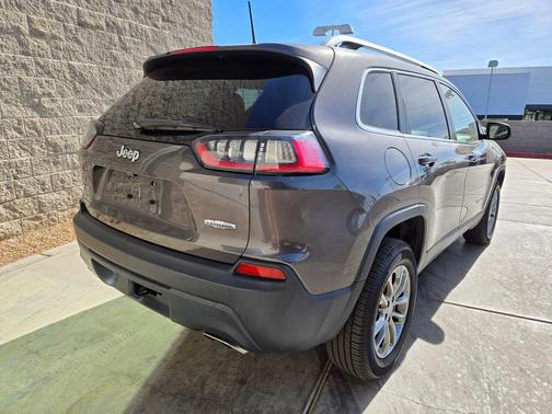 Granite Crystal Metallic Clearcoat 2019 Jeep Cherokee Latitude Plus