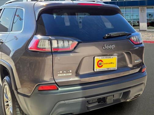 Granite Crystal Metallic Clearcoat 2019 Jeep Cherokee Latitude Plus