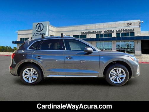 Daytona Gray Pearl Effect 2022 Audi Q5 45 S line Premium
