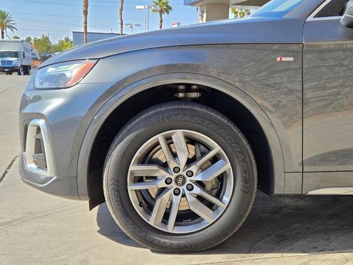 Daytona Gray Pearl Effect 2022 Audi Q5 45 S line Premium