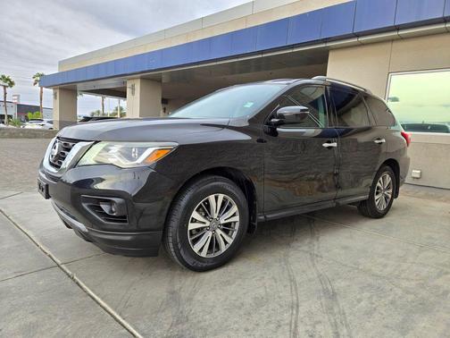 Magnetic Black Pearl 2020 Nissan Pathfinder S 4WD