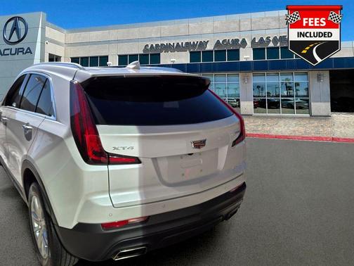Crystal White Tricoat 2023 Cadillac XT4 Luxury