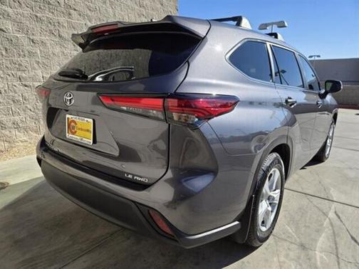 2023 Toyota Highlander LE