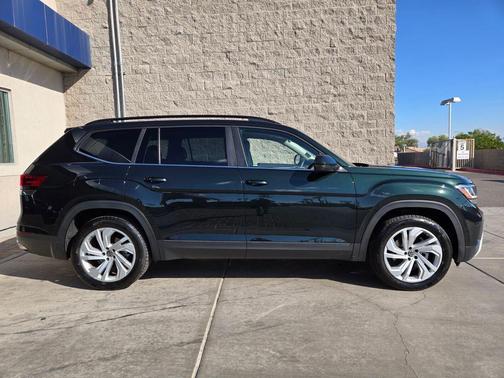 2022 Volkswagen Atlas 3.6L SE w/Technology