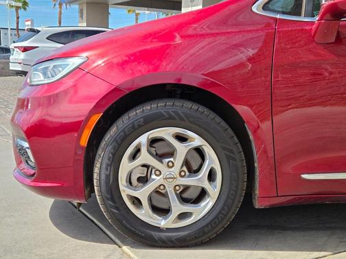 Velvet Red Pearlcoat 2021 Chrysler Pacifica Limited