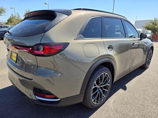 Sand Metallic 2025 Mazda CX-70 PHEV Premium