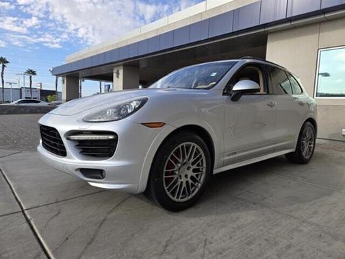 2013 Porsche Cayenne GTS