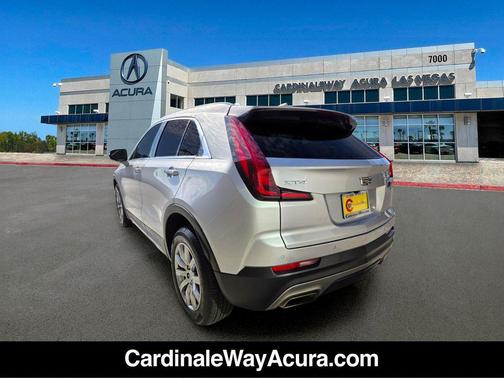 Radiant Silver Metallic 2022 Cadillac XT4 Premium Luxury
