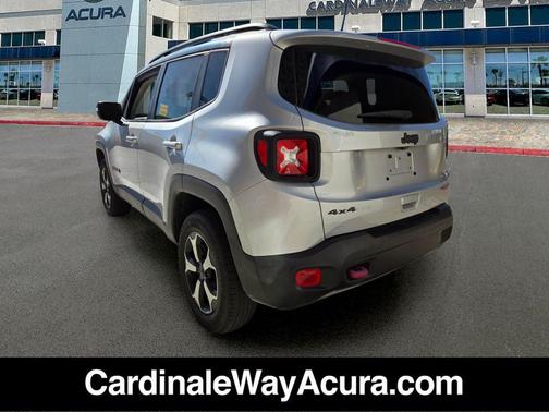 Glacier Metallic Clearcoat 2019 Jeep Renegade Trailhawk