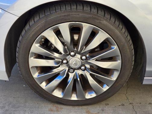 2016 Acura RLX Technology Package