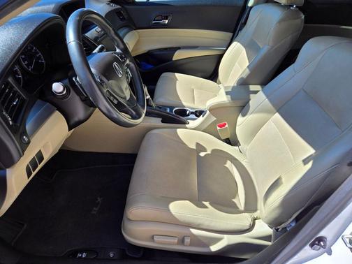 Bellanova White Pearl 2016 Acura ILX 2.4L