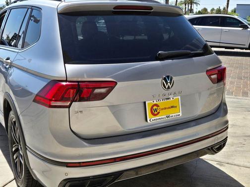 Pyrite Silver Metallic 2022 Volkswagen Tiguan 2.0T SE R-Line Black