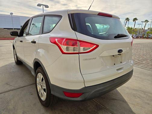 2016 Ford Escape S