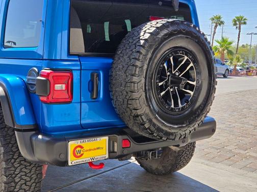 Hydro Blue Pearlcoat 2024 Jeep Wrangler Rubicon