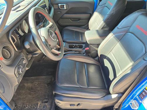 Hydro Blue Pearlcoat 2024 Jeep Wrangler Rubicon