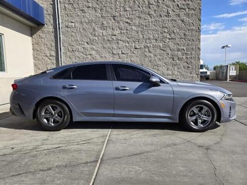 2022 Kia K5 LXS