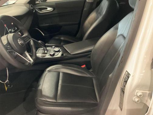 2019 Alfa Romeo Giulia Sport