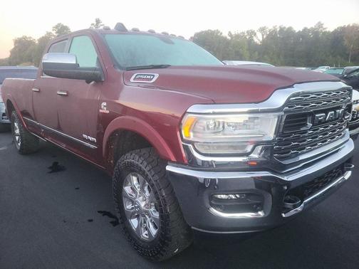 2022 RAM 2500 Limited Crew Cab 4x4 8' Box