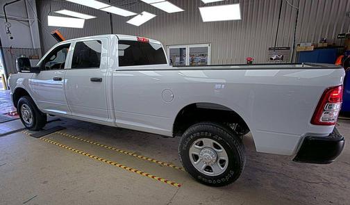 Bright White Clearcoat 2024 RAM 2500 Tradesman Crew Cab 4x4 8' Box