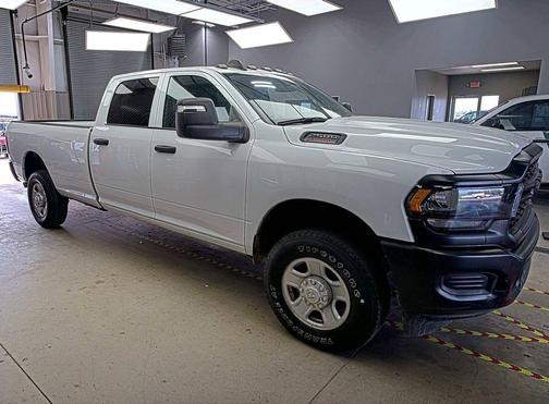 Bright White Clearcoat 2024 RAM 2500 Tradesman Crew Cab 4x4 8' Box