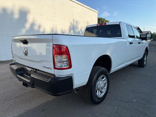 Bright White Clearcoat 2024 RAM 2500 Big Horn
