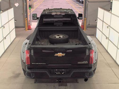 2023 Chevrolet Silverado 3500 High Country