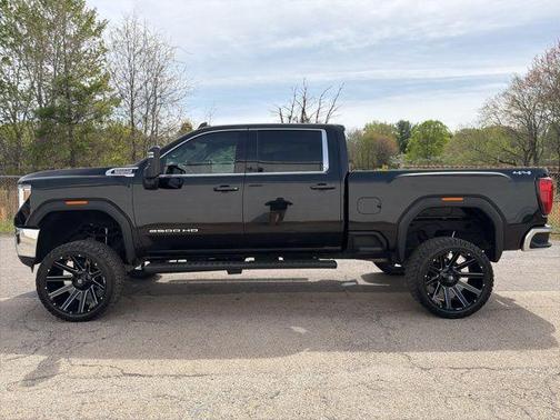 Black 2021 GMC Sierra 2500 SLE