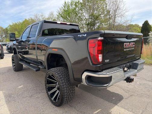 Black 2021 GMC Sierra 2500 SLE