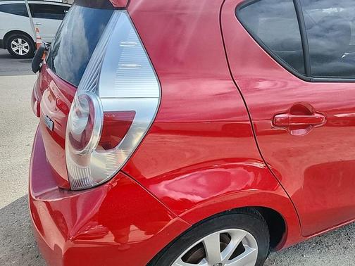 2014 Toyota Prius c Four