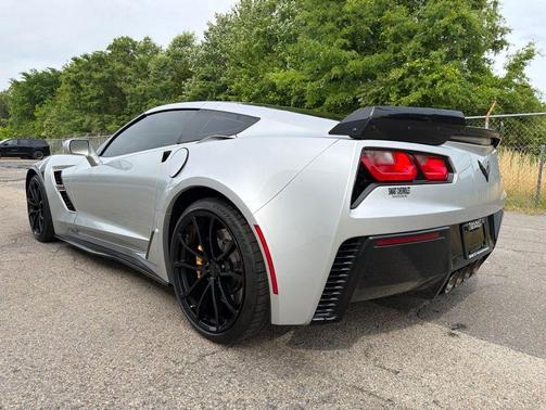Blade Silver Metallic 2017 Chevrolet Corvette Grand Sport