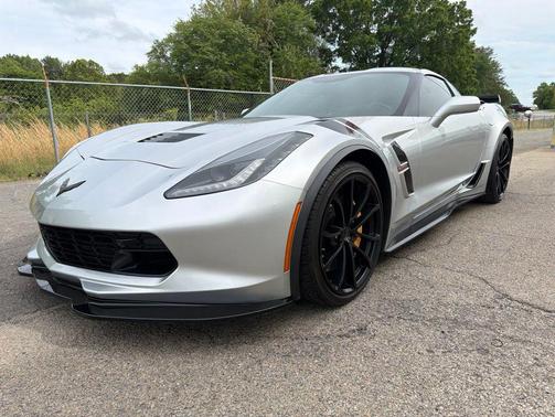 Blade Silver Metallic 2017 Chevrolet Corvette Grand Sport