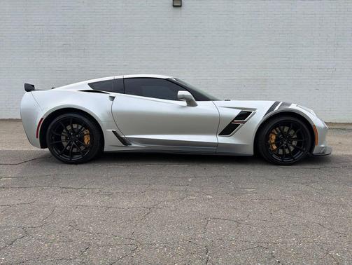 Blade Silver Metallic 2017 Chevrolet Corvette Grand Sport Coupe