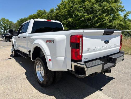 Oxford White 2026 Ford F-450 XLT