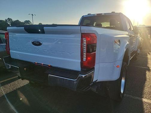 Oxford White 2026 Ford F-450 XL