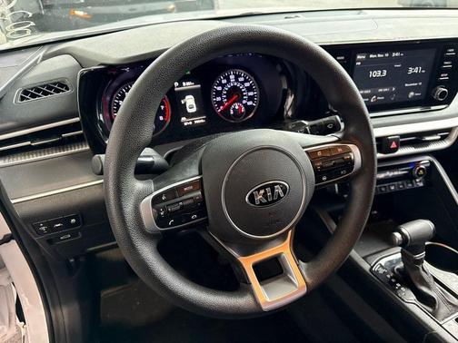 2021 Kia K5 LX