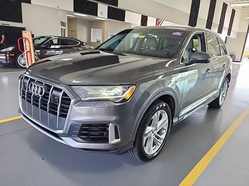 2020 Audi Q7 55 Premium Plus