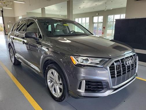2020 Audi Q7 55 Premium Plus